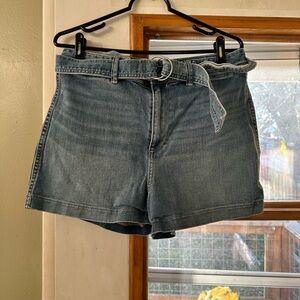 Gap Denim Women's ‘Khaki’ Shorts Size 12